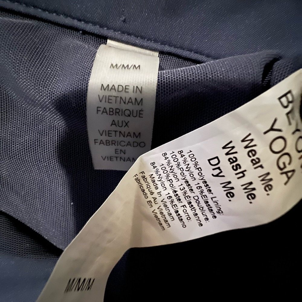 Beyond Yoga Performance Jacket EUC 2515 - Picture 4 of 7